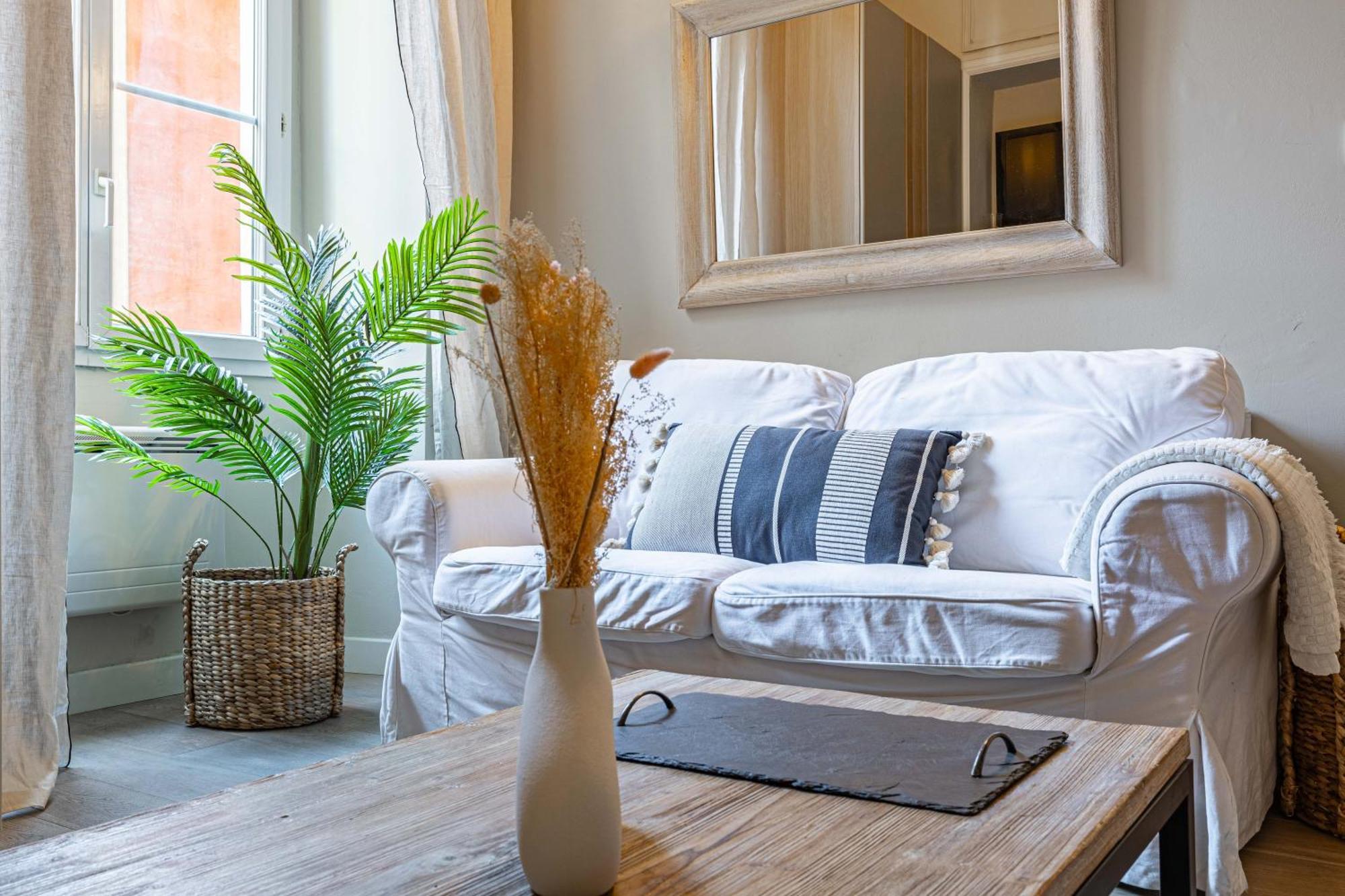 New!Chic Oasis Apt, Heart Of Nice, Family Friendly, Walking To The Beach! Ngoại thất bức ảnh